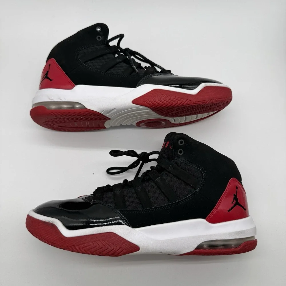 Jordan Max Aura Black Gym Red White AQ9084-006 Men's Size 9.5 Basketball Shoes